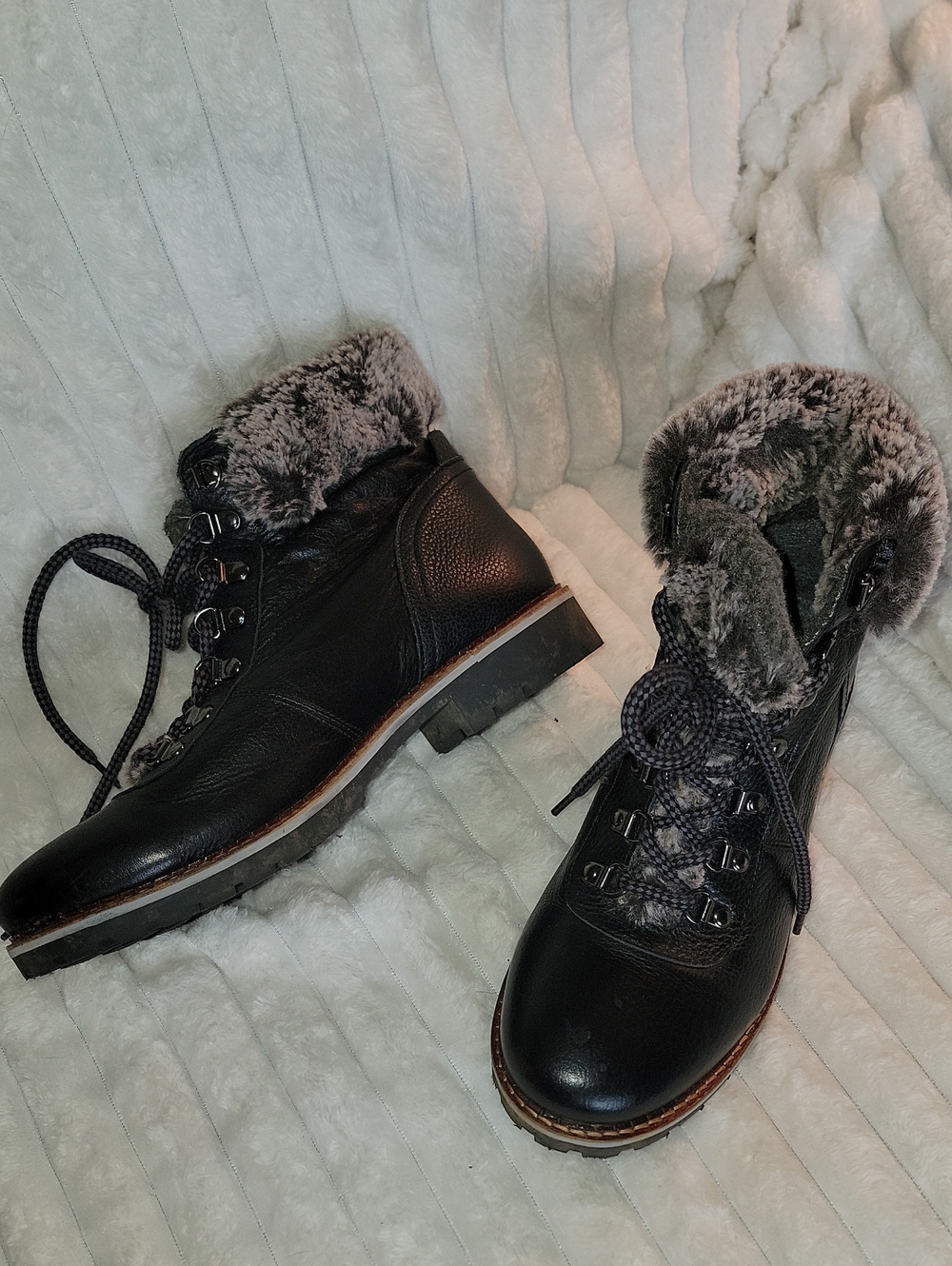 Women's Black Faux-Fur Trim Lace-Up LEATHER Winter Boots